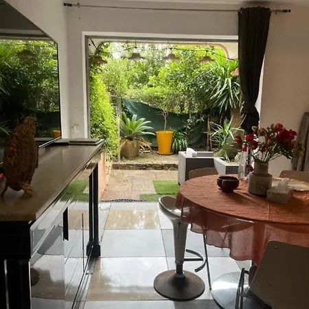 Apartment Toulon Near Airport